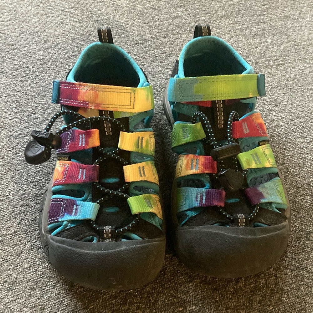 Keen sandals size 1